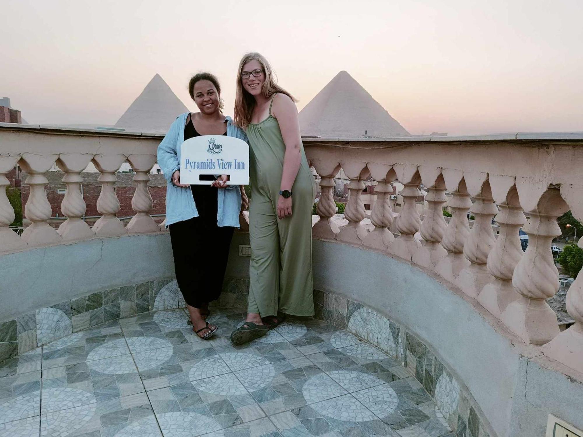 Queen Pyramids View Inn Kafret el-Gabal Exterior foto