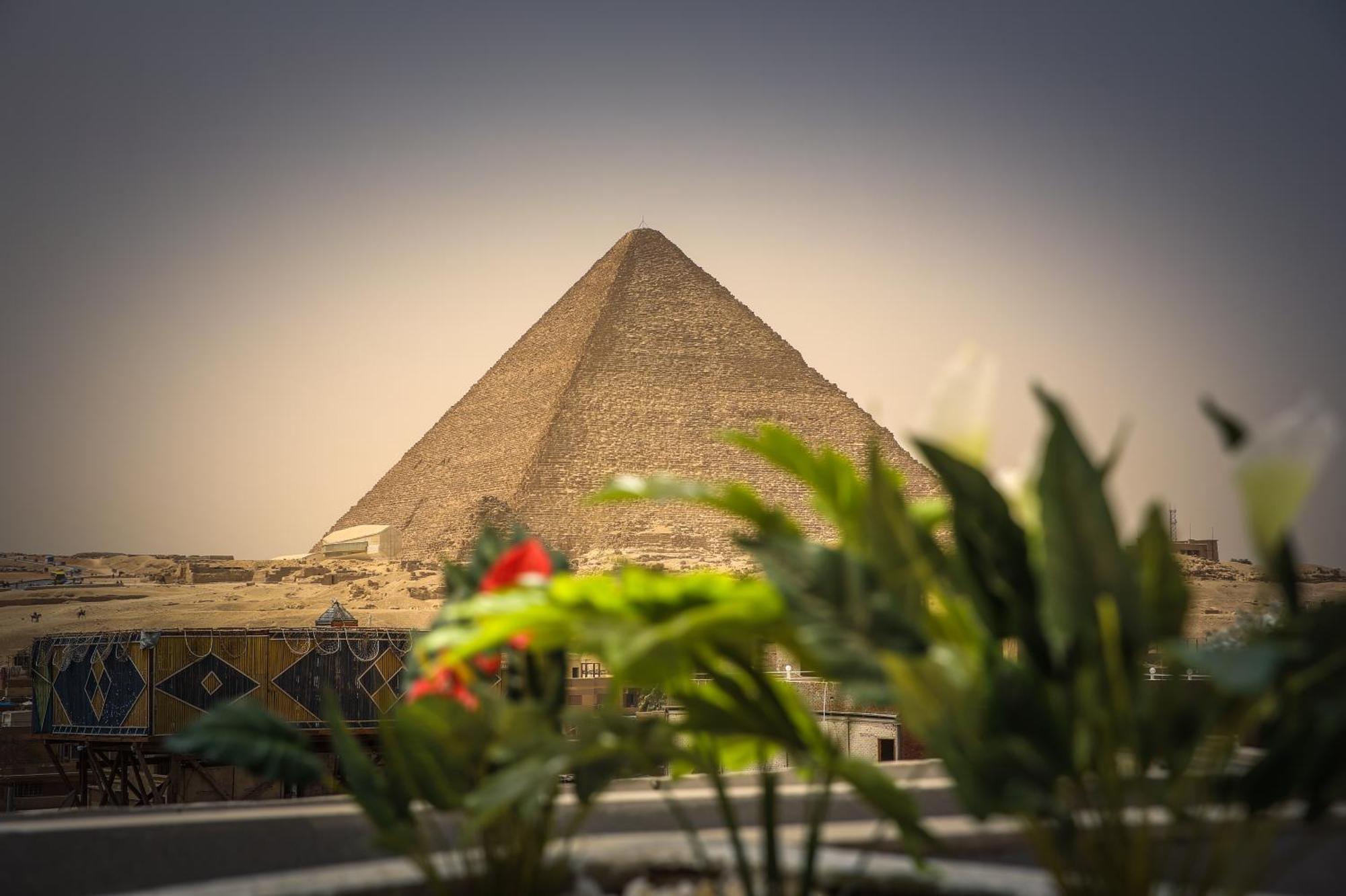 Queen Pyramids View Inn Kafret el-Gabal Exterior foto